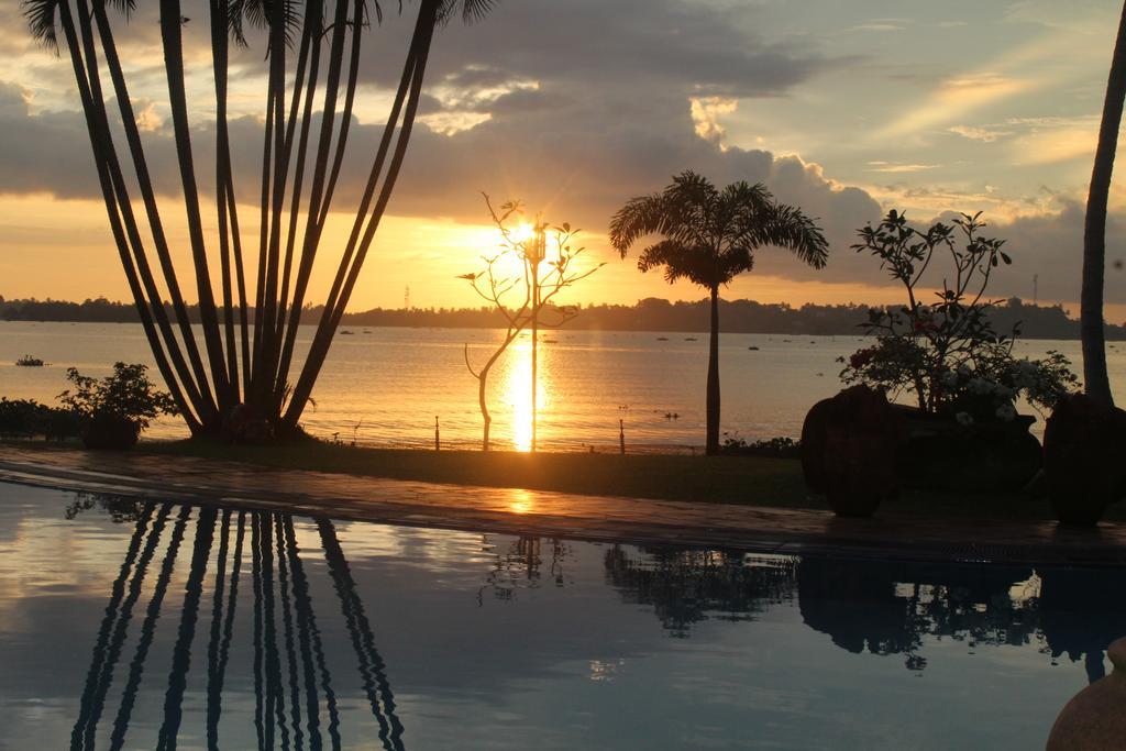 Blue Water Villa Piliyandala Luaran gambar
