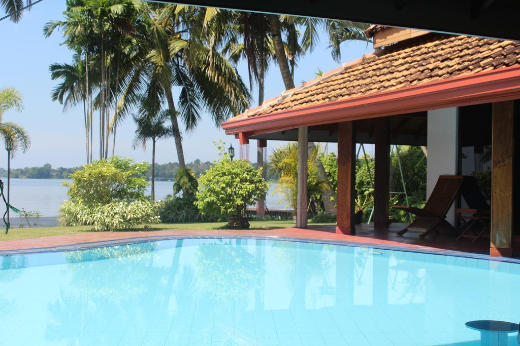 Blue Water Villa Piliyandala Luaran gambar