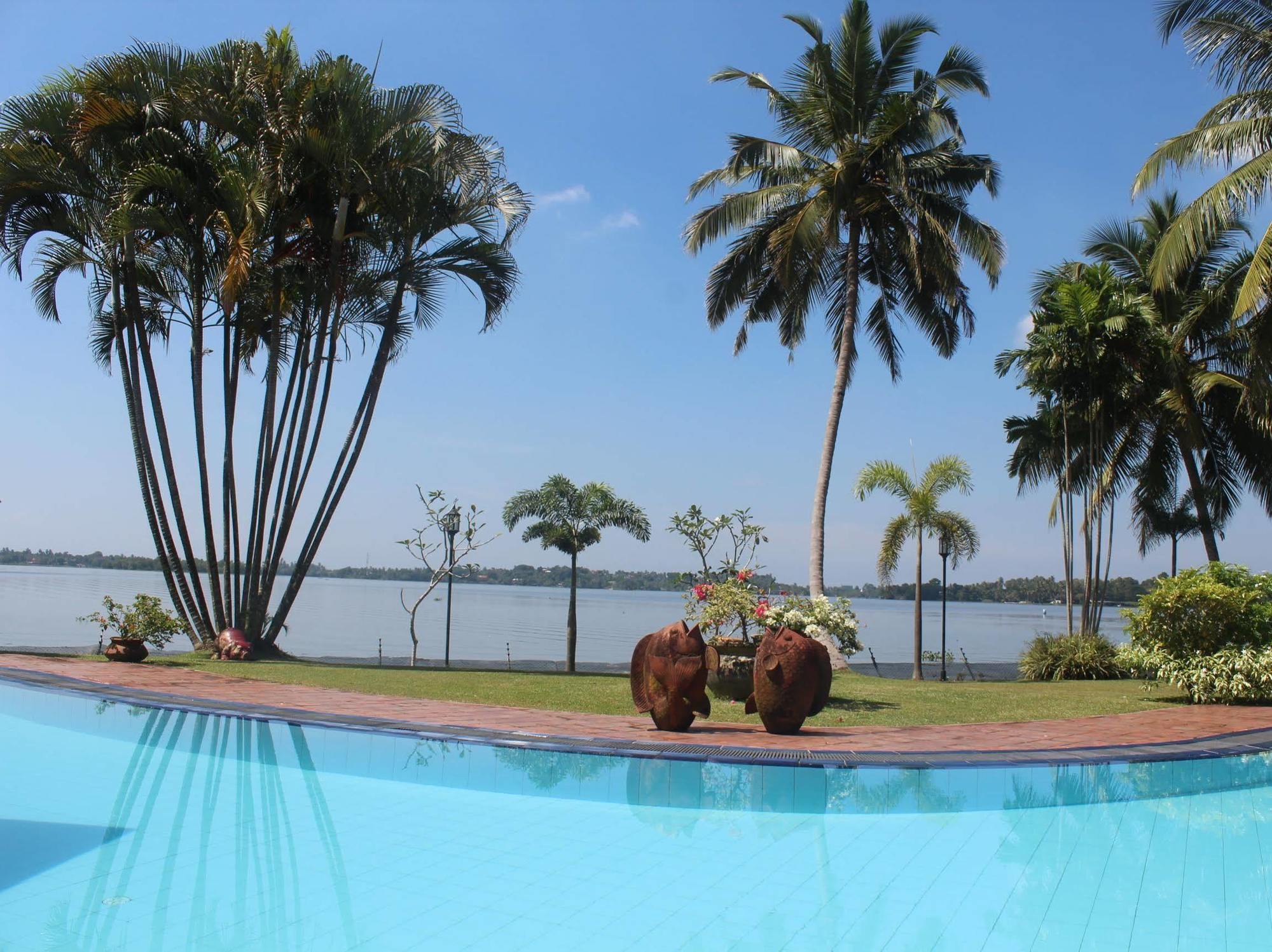 Blue Water Villa Piliyandala Luaran gambar