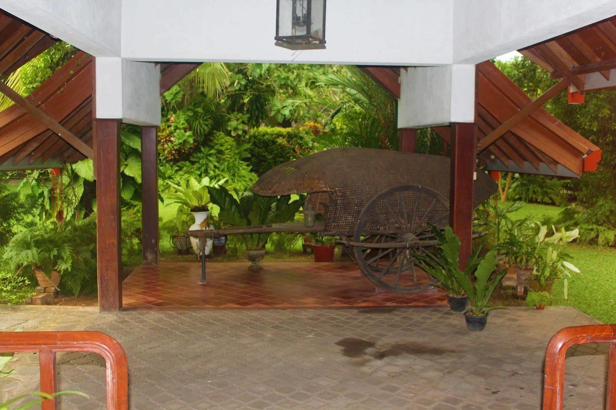 Blue Water Villa Piliyandala Luaran gambar