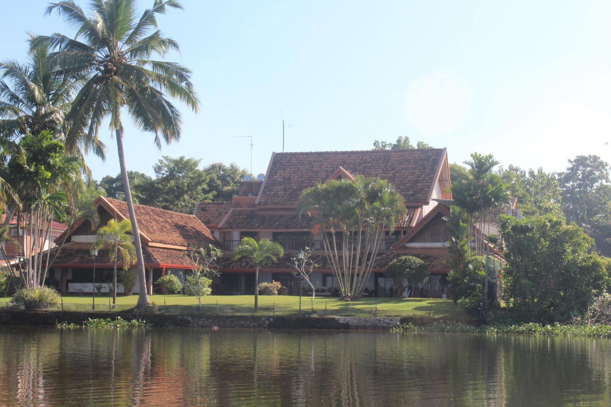 Blue Water Villa Piliyandala Luaran gambar