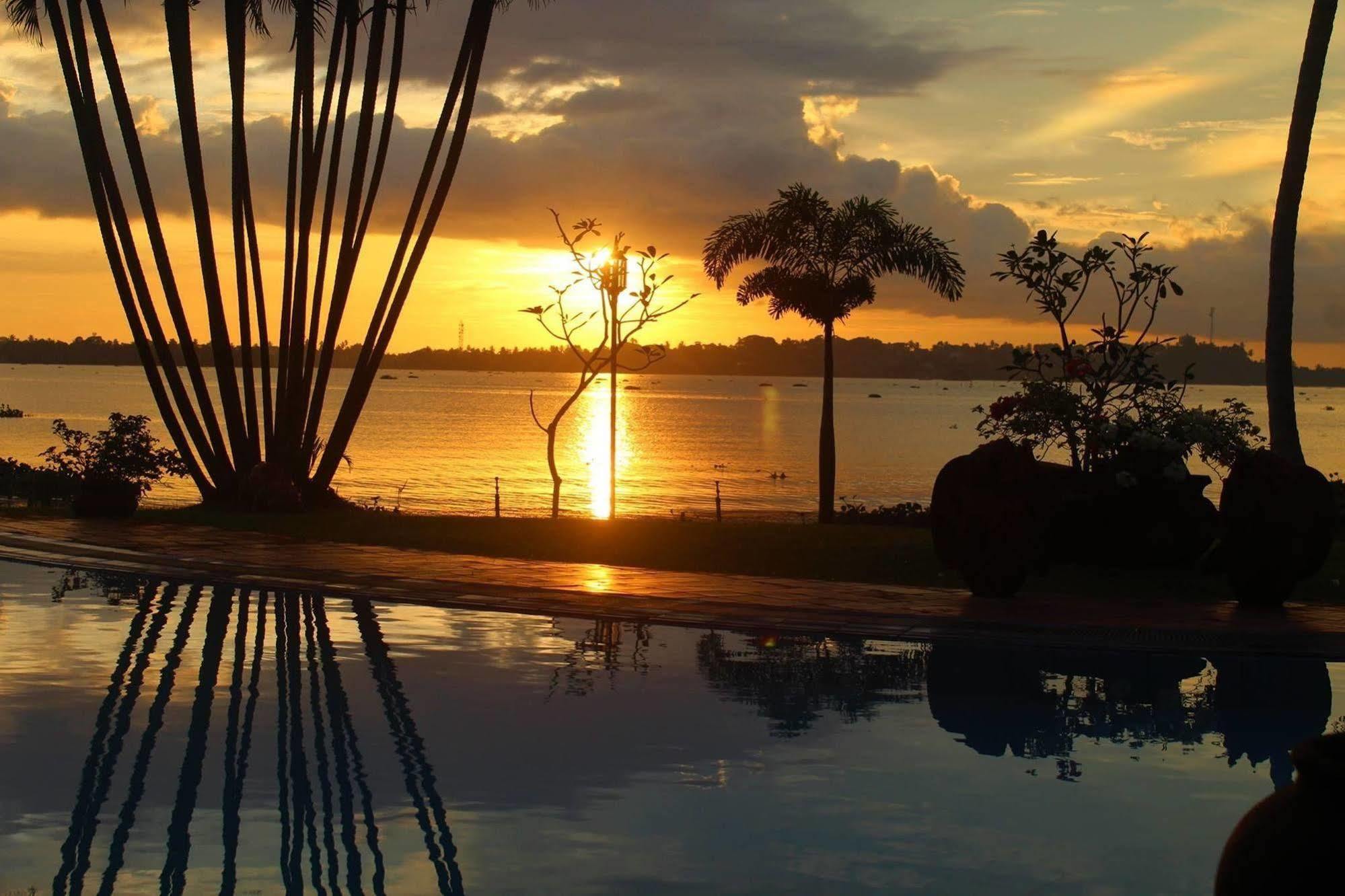 Blue Water Villa Piliyandala Luaran gambar