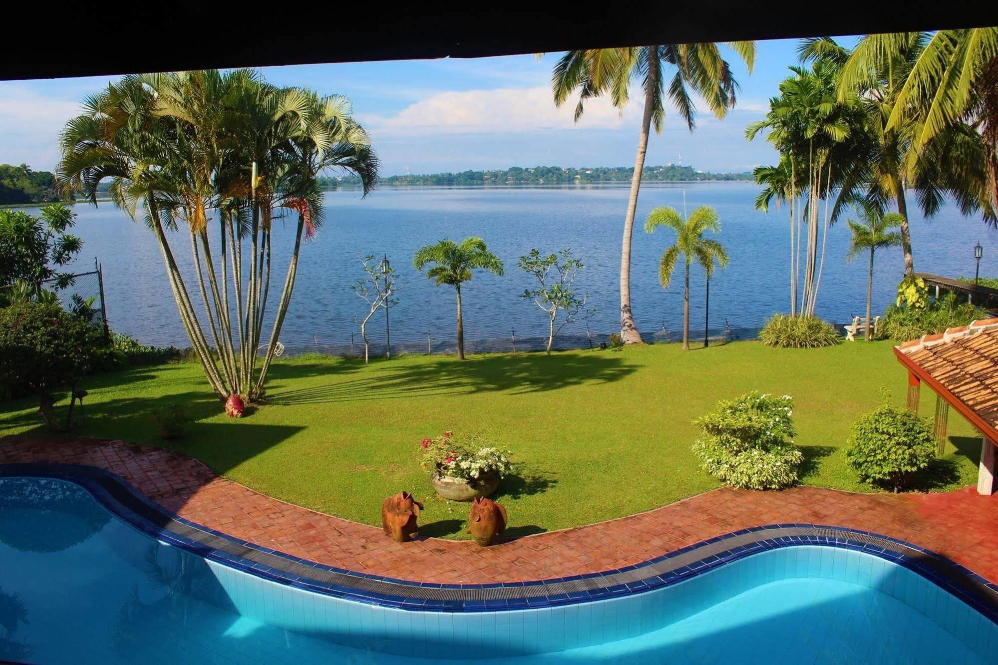 Blue Water Villa Piliyandala Luaran gambar